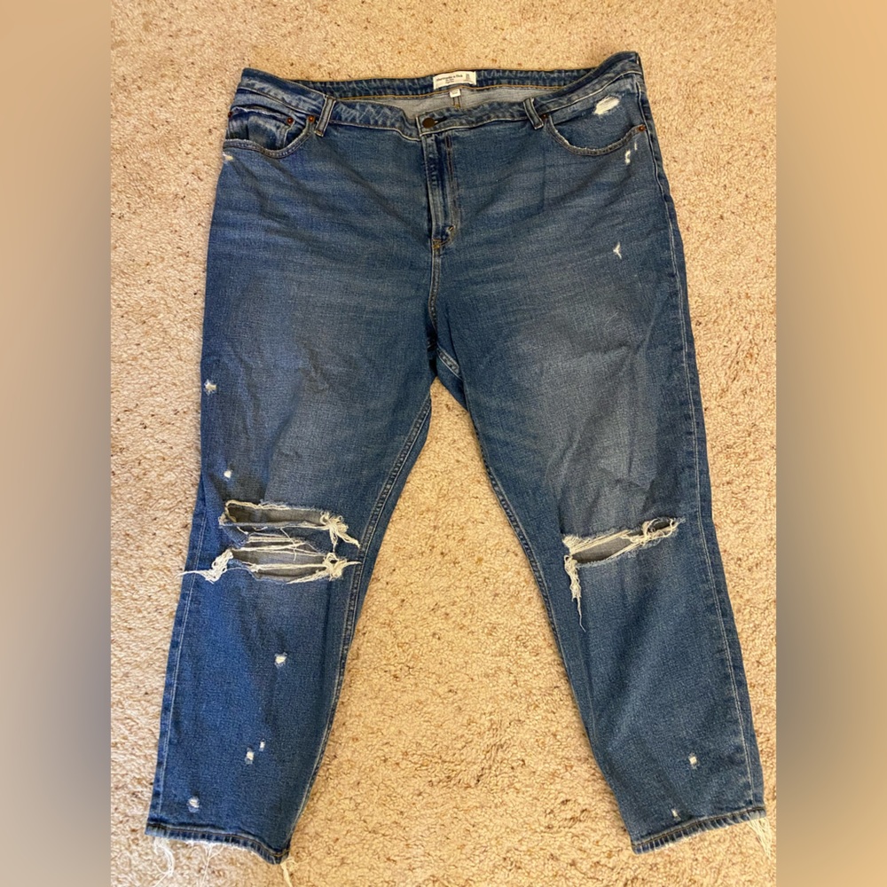 Abercrombie & Fitch Curve Love Mom High Rise Distressed Jeans